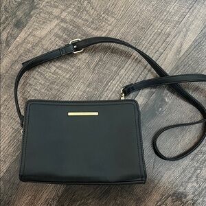 Steve Madden Elegant Black Crossbody Bag